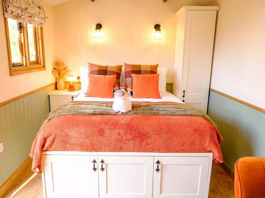 Lintmill Lodges - Heather Shepherds Hut Sorn Exteriör bild